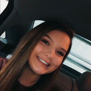 Meet your Posher, Jillian
